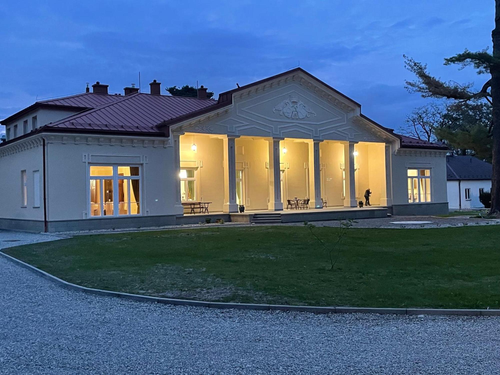 Palac Zbylitowskich Zbylitowska Gora Exteriör bild